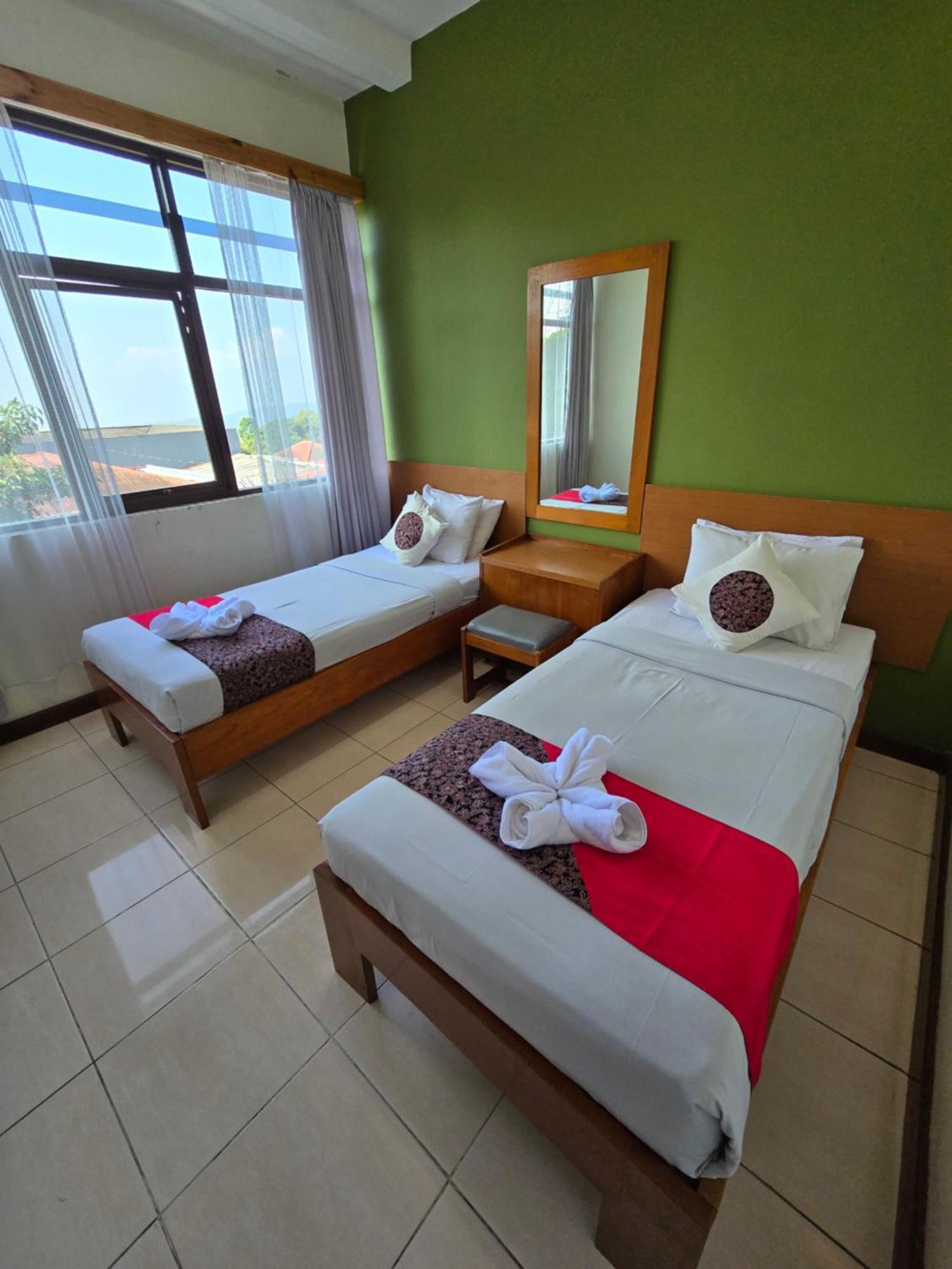 Kusma Hotel Bandungan スマラン エクステリア 写真
